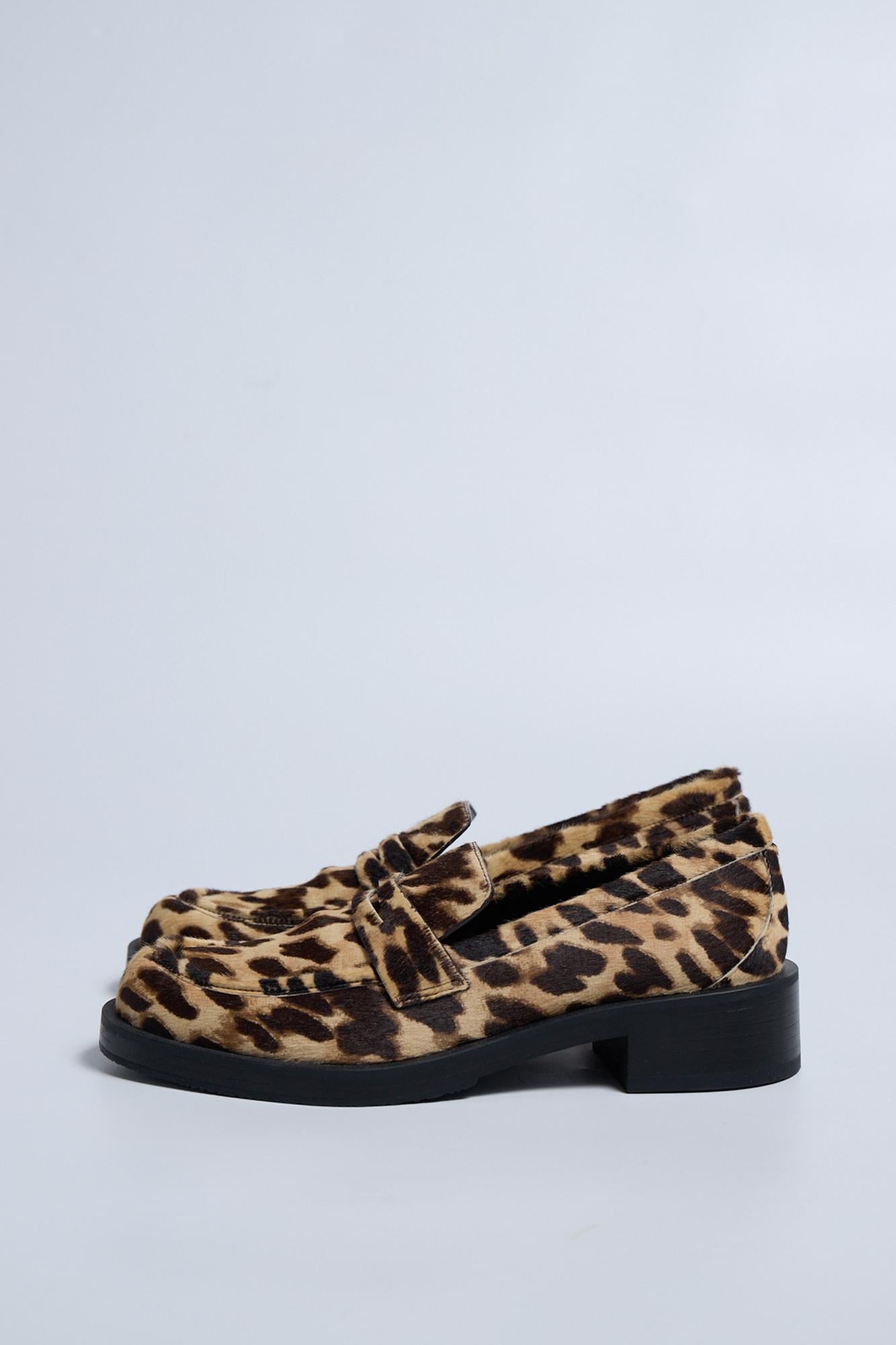 Stuart Weitzman 36.5 37
