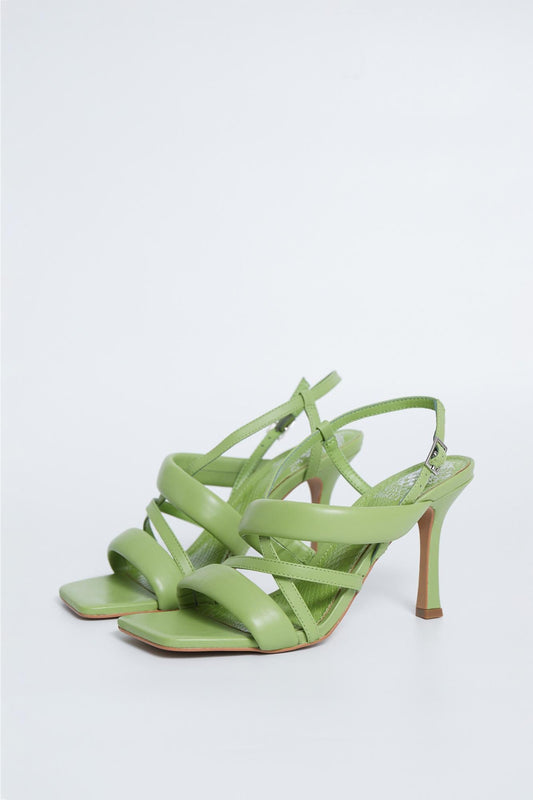 Vince Camuto розмір 37 37.5