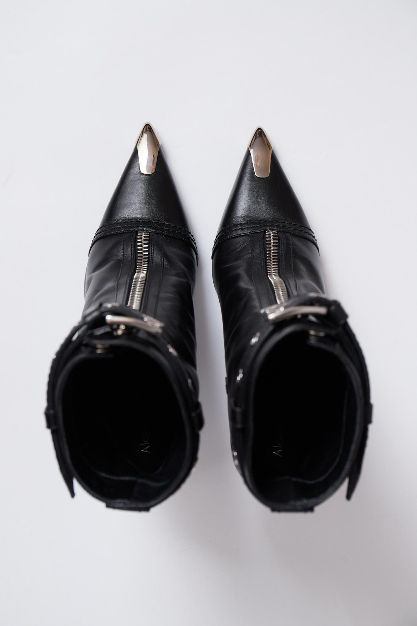 Alexander McQueen 38