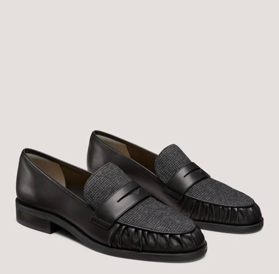 Stuart Weitzman 37