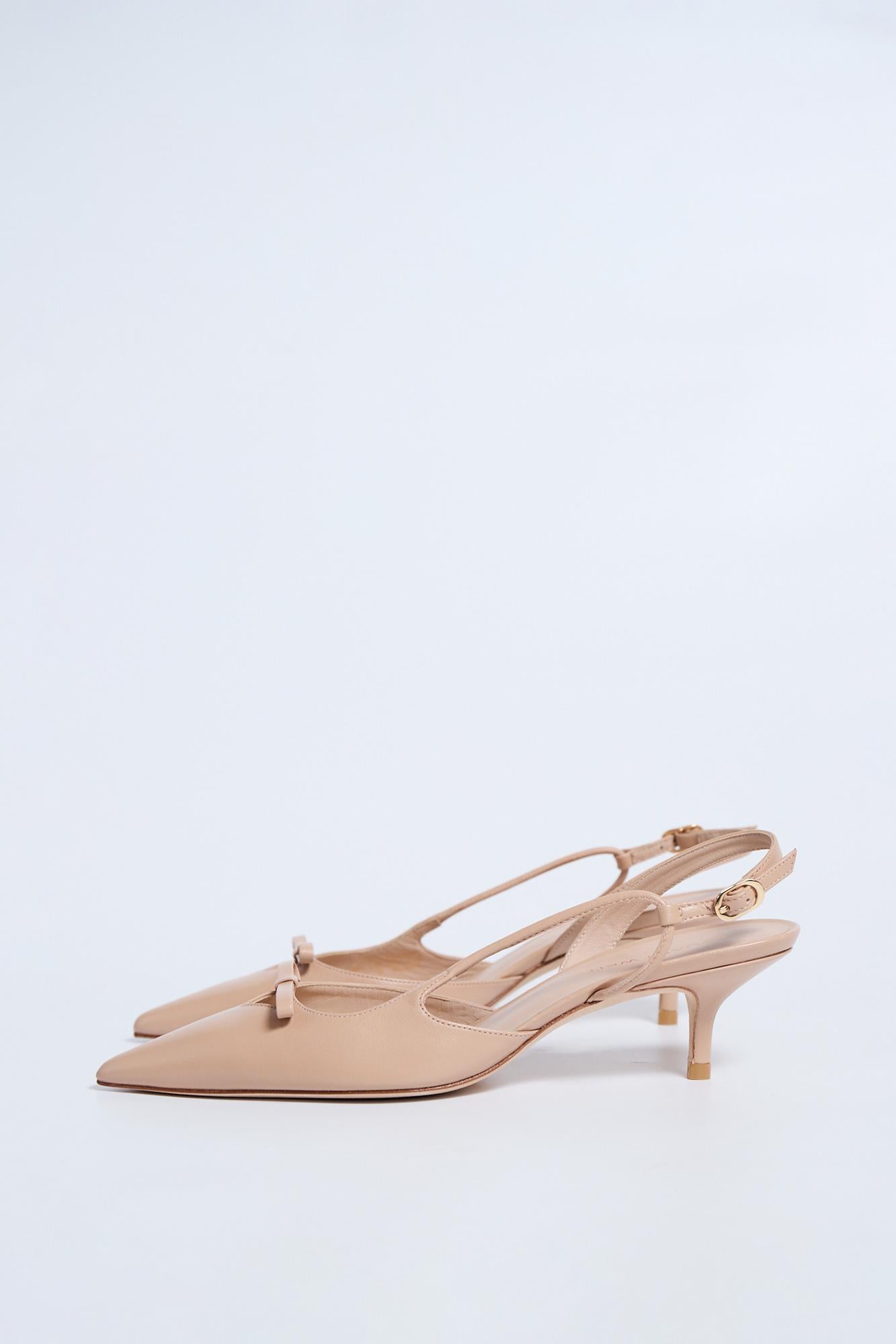 Stuart Weitzman 38